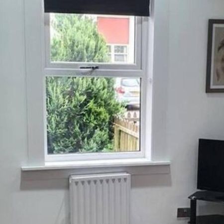 Charming 1-Bed Apartment In Peebles Exteriör bild