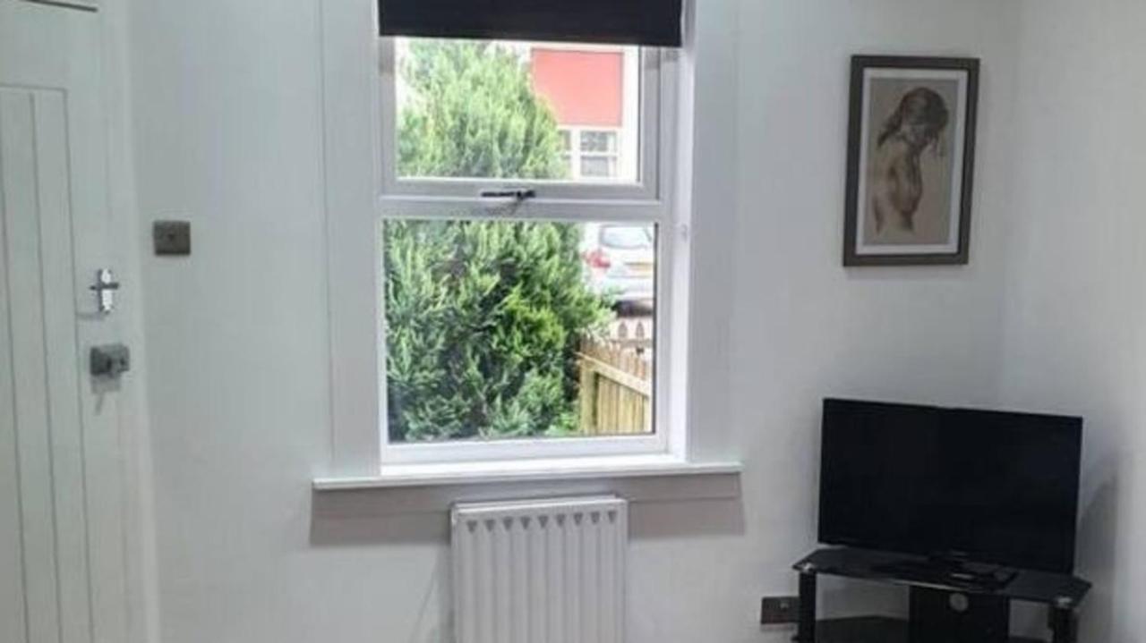 Charming 1-Bed Apartment In Peebles Exteriör bild