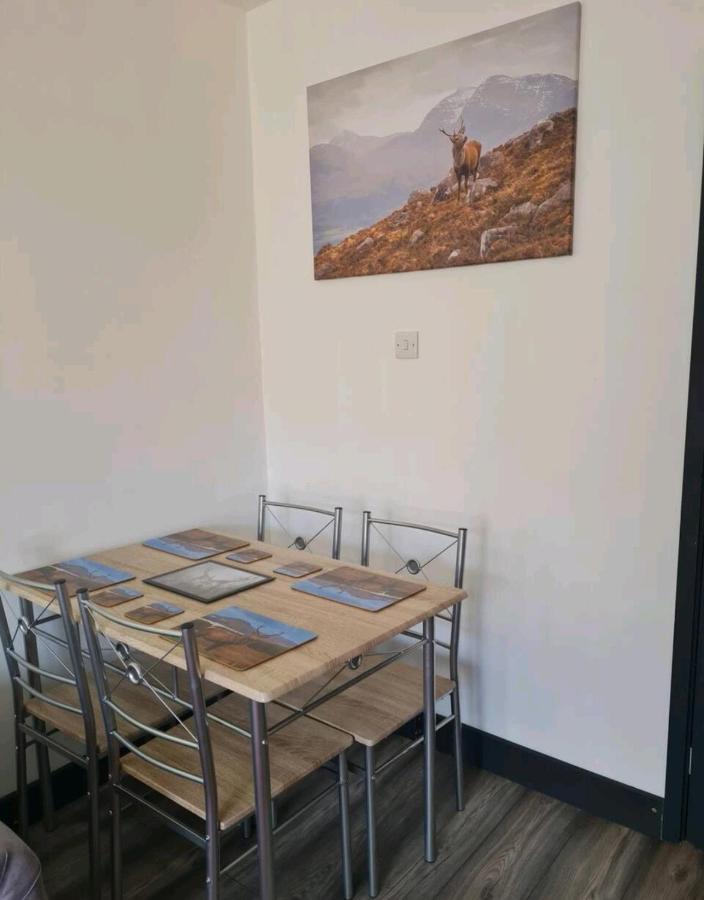 Charming 1-Bed Apartment In Peebles Exteriör bild